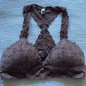 Bralette with pads